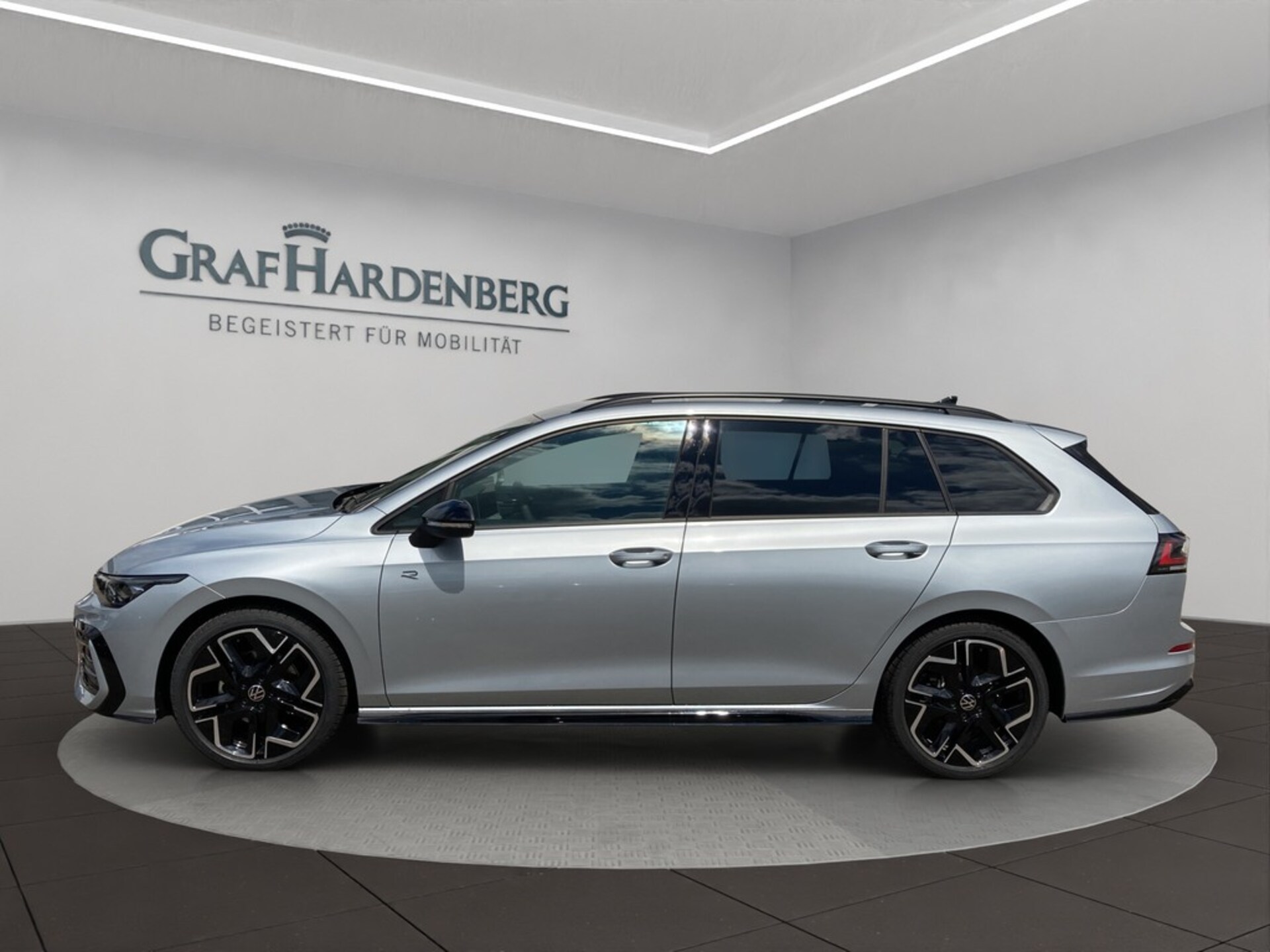 Volkswagen Golf Variant R-Line