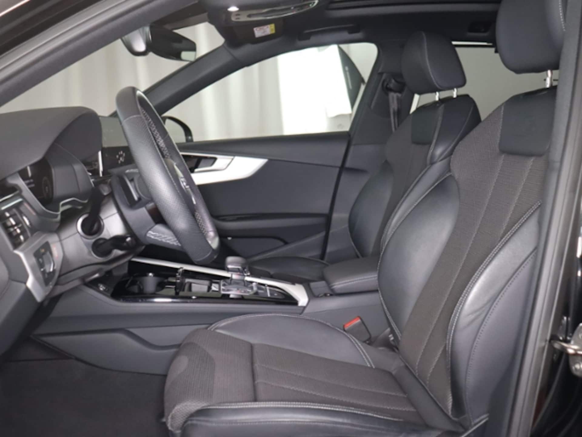 Audi A4 Avant S line