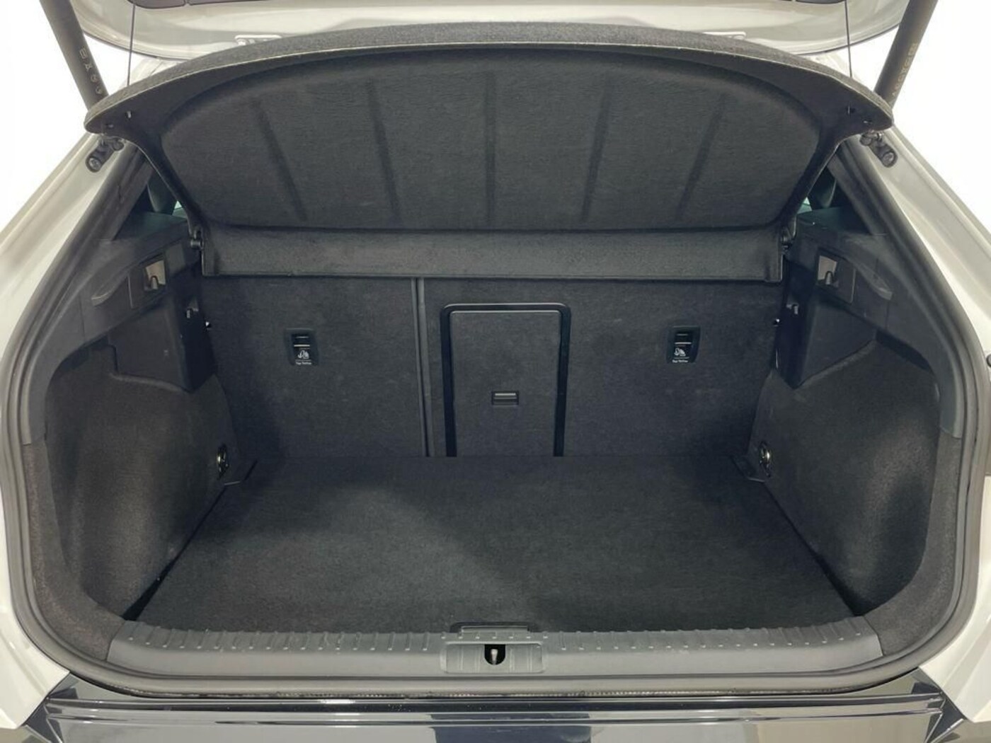 CUPRA Formentor 1.5 eTSI DSG 110 kW (150 CV) — photo 8
