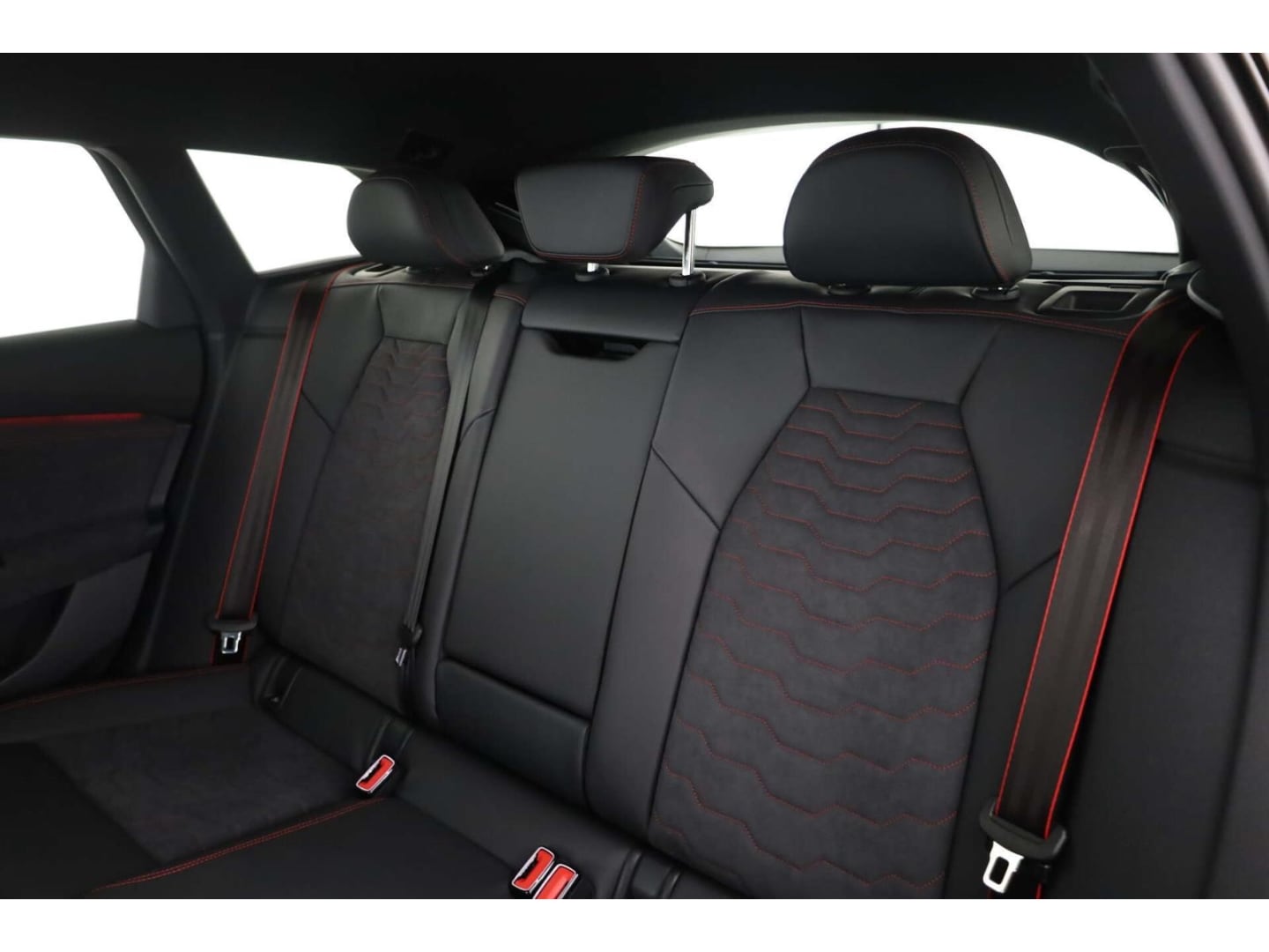 Bild über Audi A6 Avant e-tron S line business e-tron performance 270 kW - für weitere Informationen kontaktieren Sie den Audi Partner