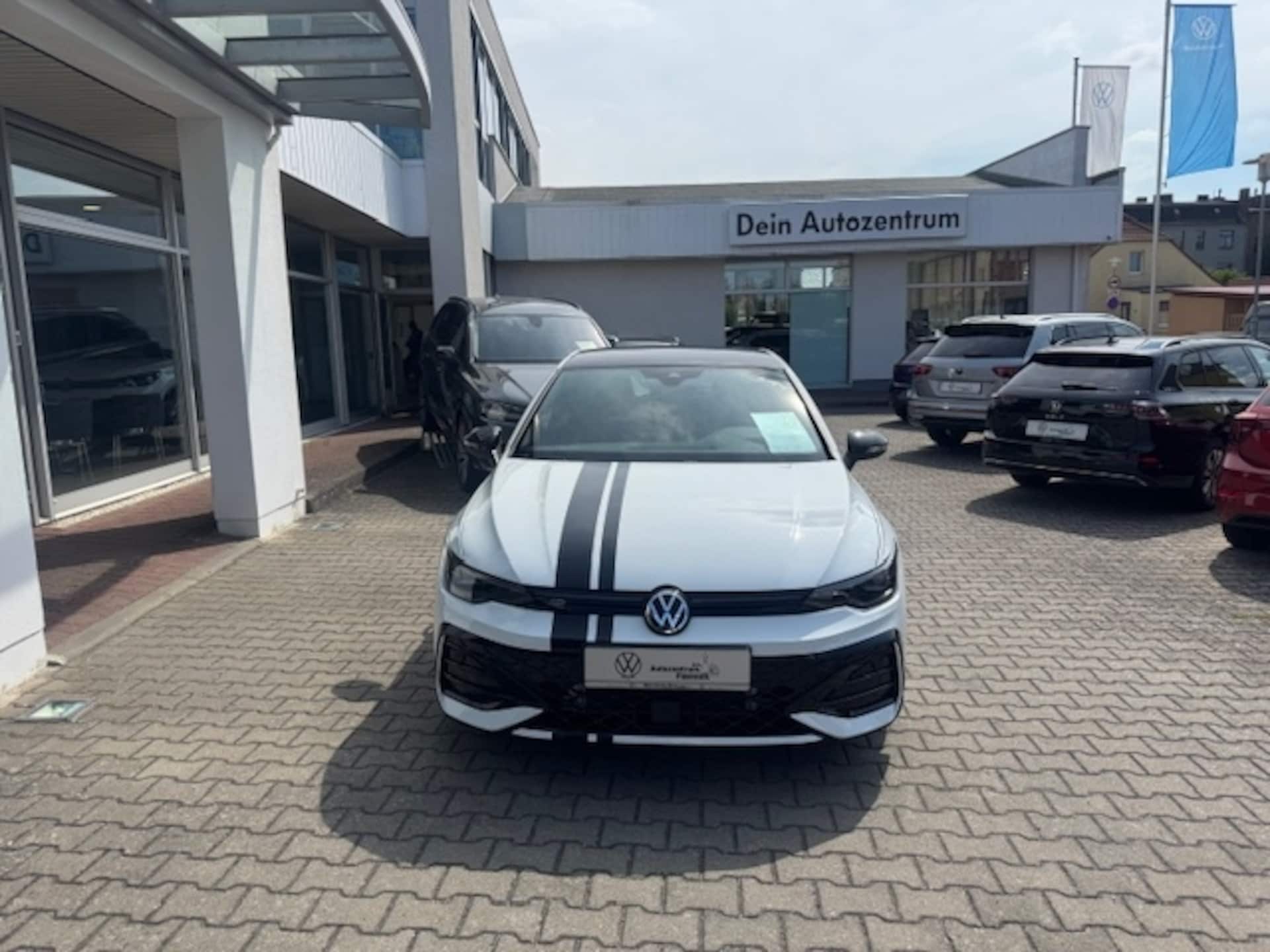 Volkswagen Golf R-Line