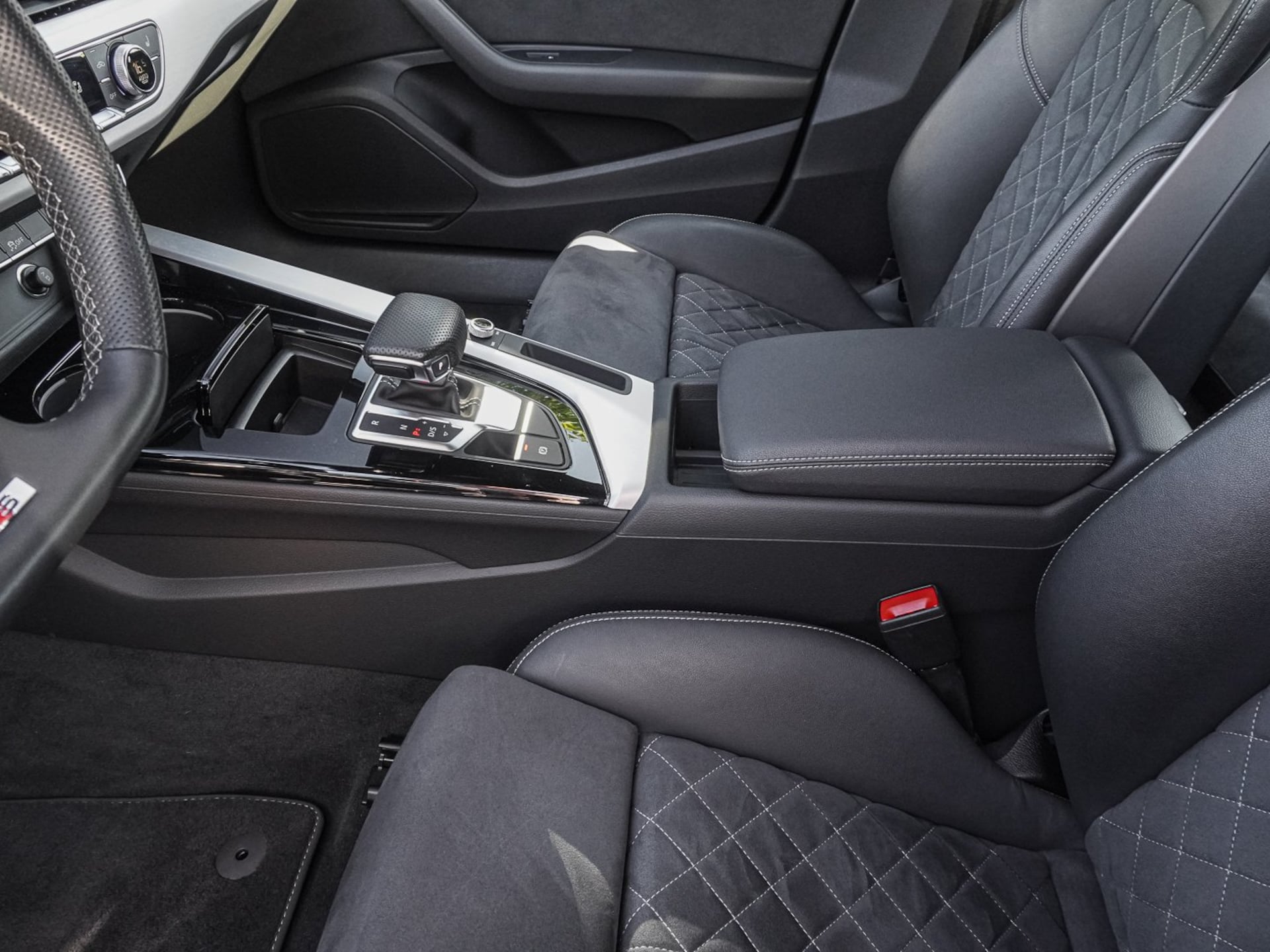 Audi A4 Avant S line