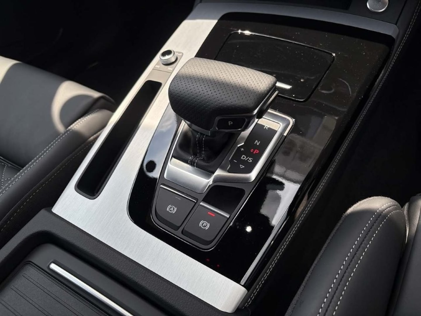 Audi Q5 Sportback 40 TDI quattro S line 150(204) kW(PS) S tronic for more details contact your dealer