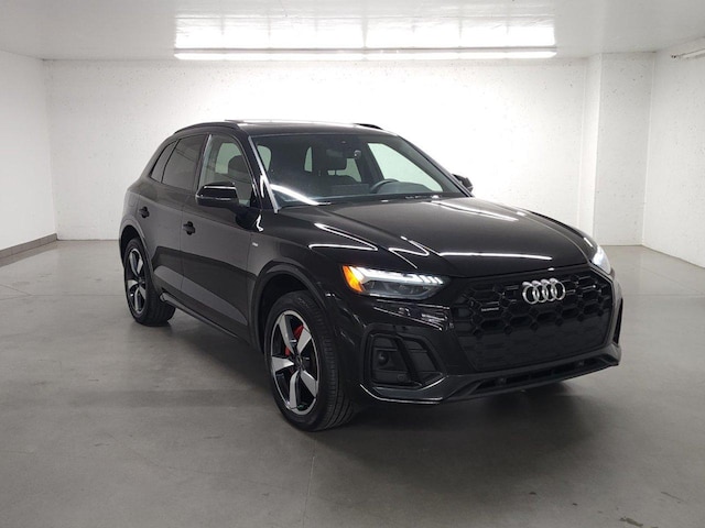 Image de {{modelName}} 2023 Audi Q5 TFSI e 