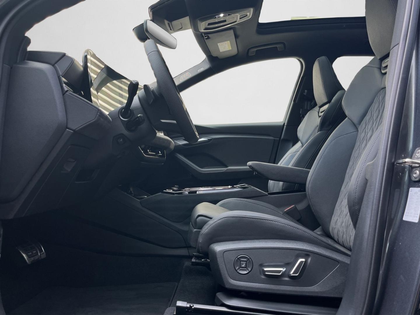 Image about Audi Q6 SUV e-tron e-tron performance