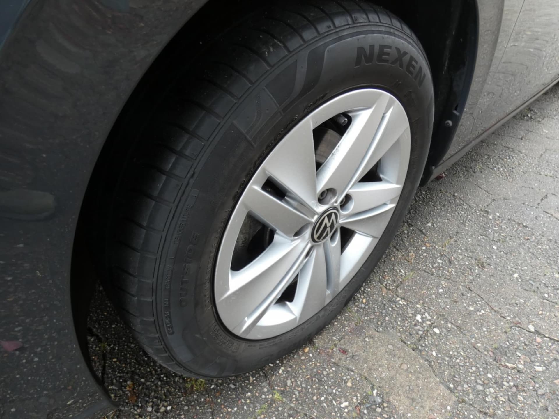 Volkswagen Golf Life
