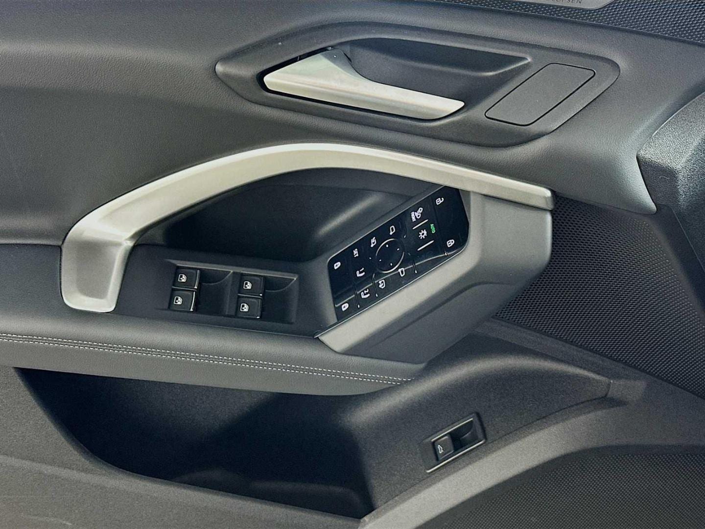 2025 Audi Q5 Premium Plus - Photo 17