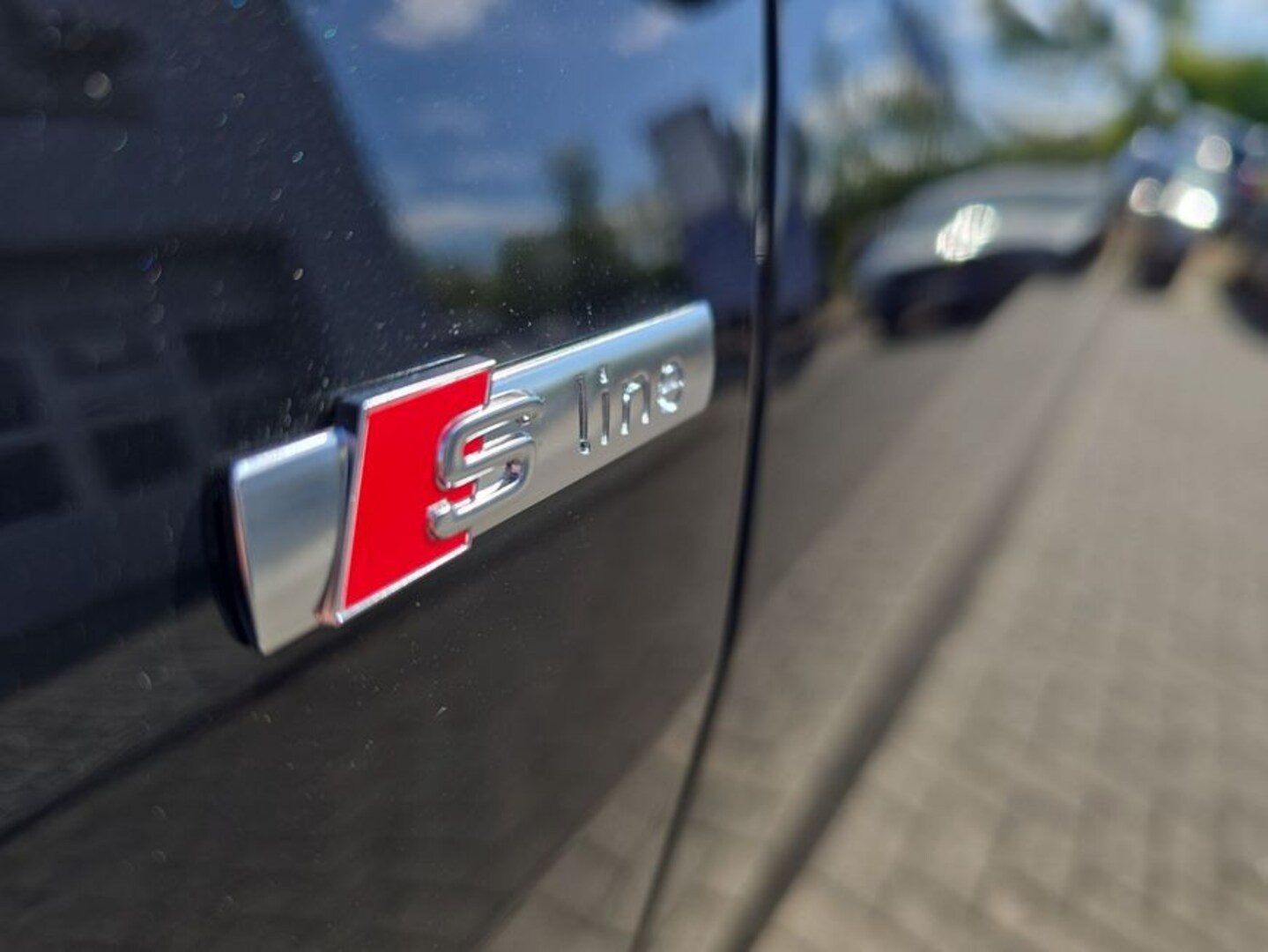 Bild über Audi Q8 SUV S line business TDI quattro 210 kW tiptronic - für weitere Informationen kontaktieren Sie den Audi Partner