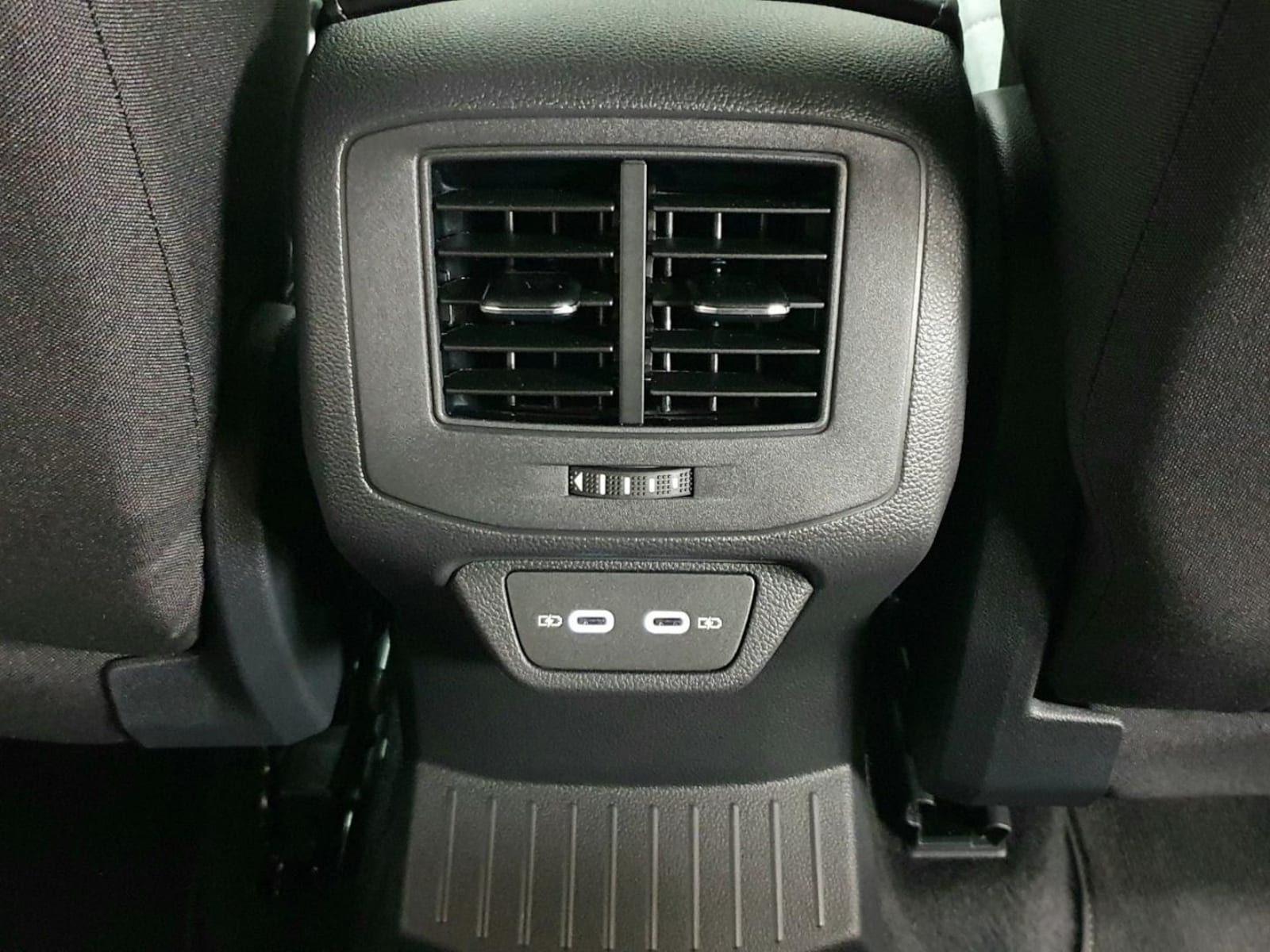 Volkswagen T-Roc – Bild 28