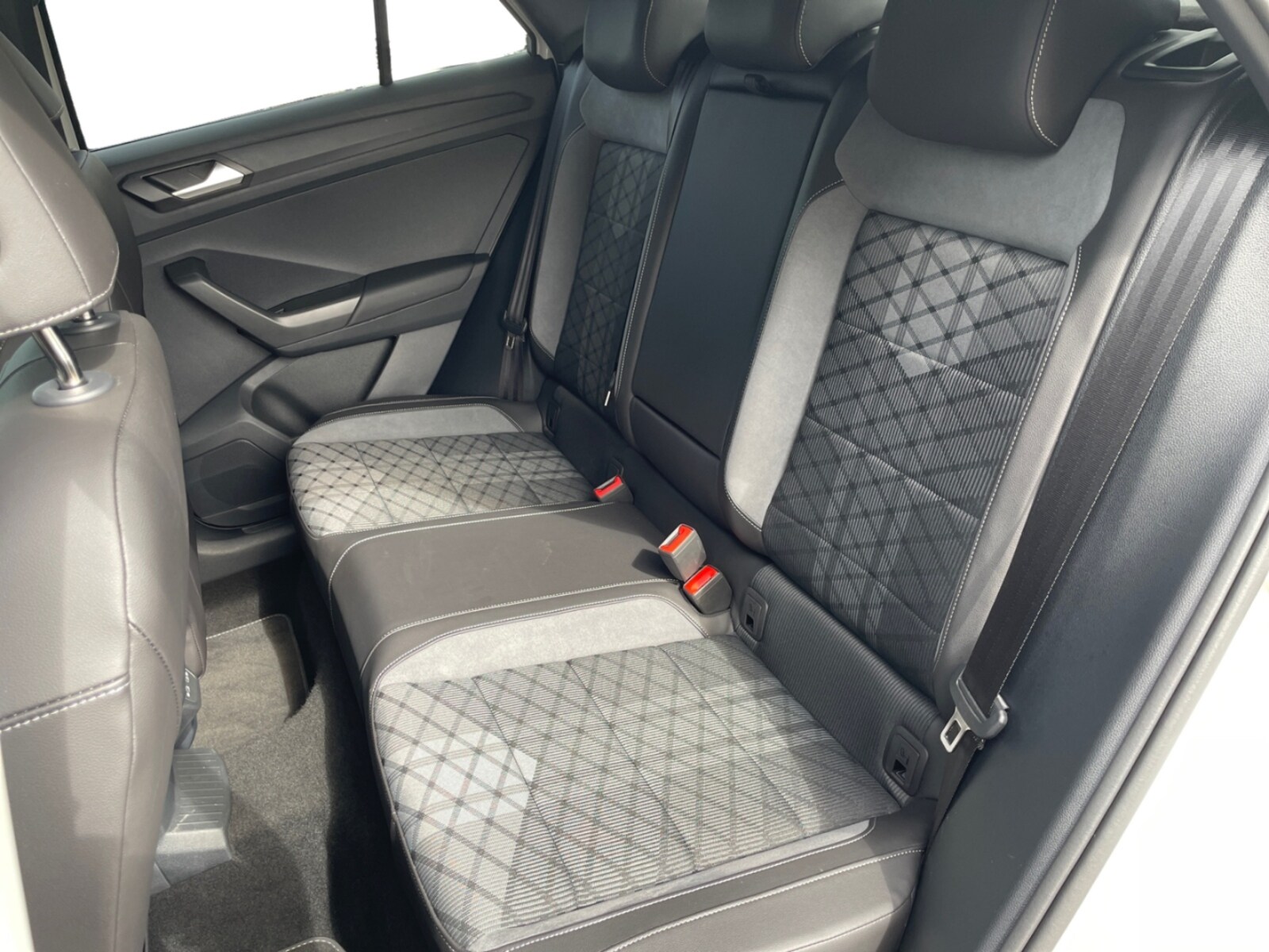 Volkswagen T-Roc – Bild 13