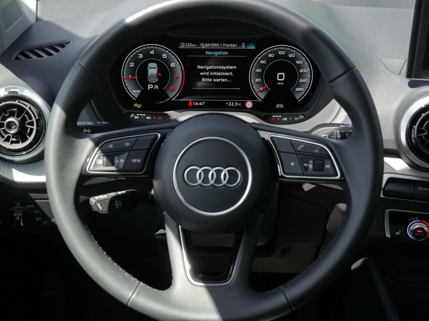 Bild über Audi Q2 S line 35 TFSI S tronic - für weitere Informationen kontaktieren Sie den Audi Partner
