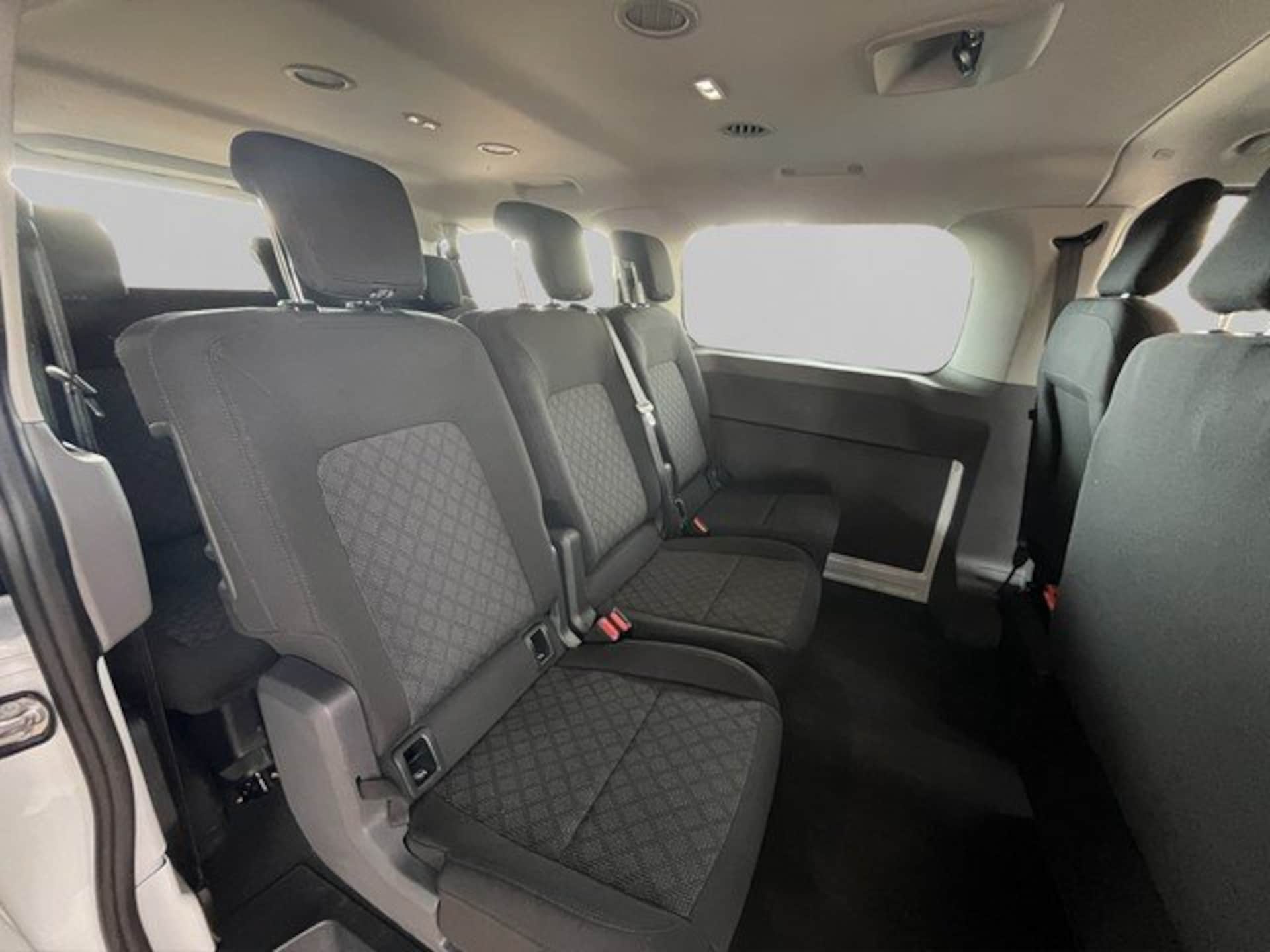 Volkswagen Transporter Kombi kurzer Radstand