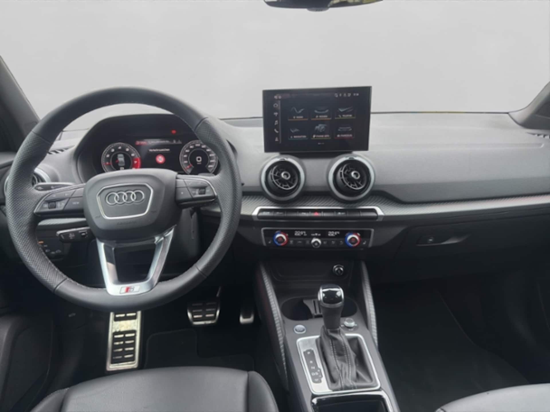 Audi Q2 S line