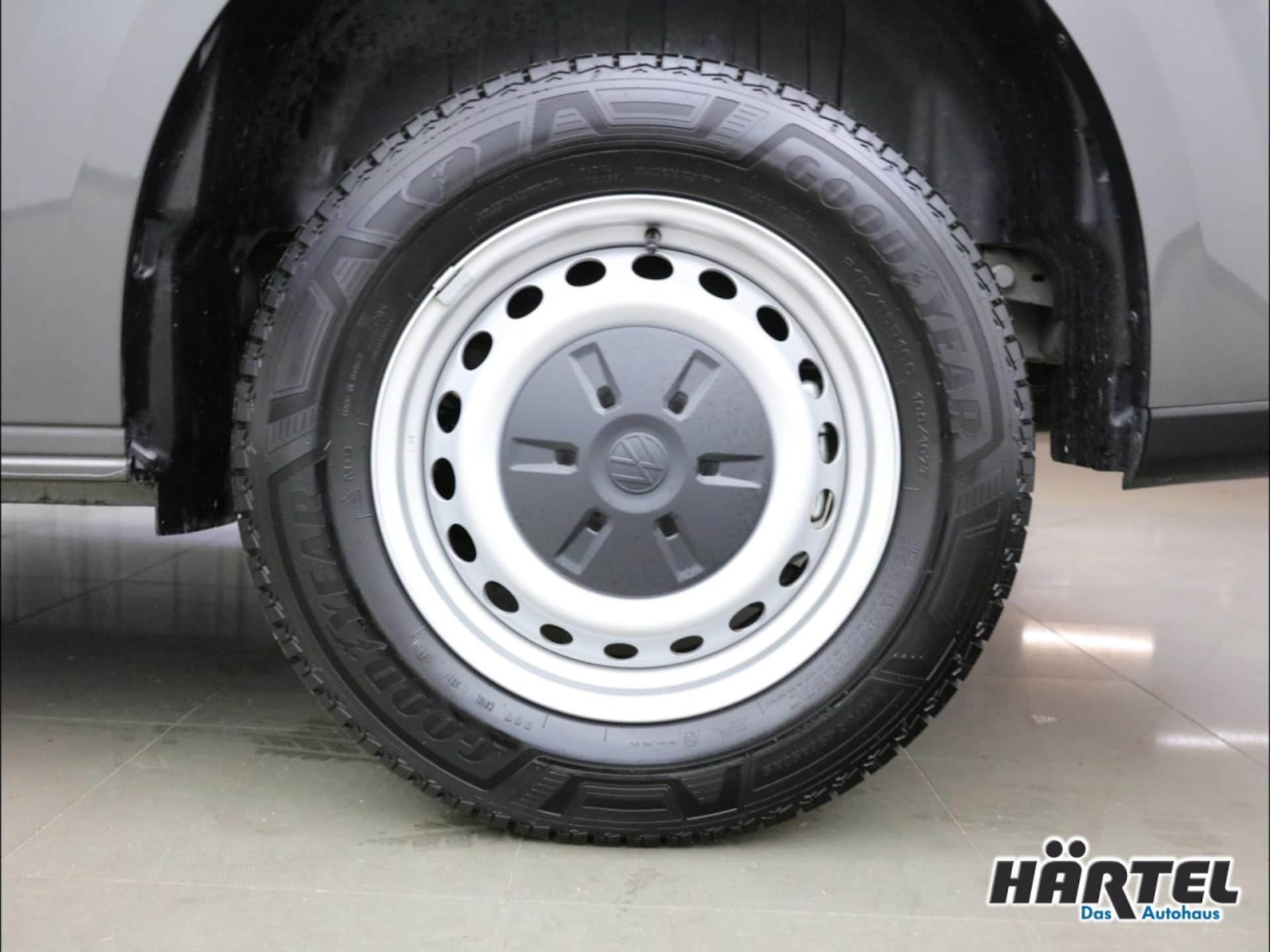 Volkswagen Transporter Kombi langer Radstand