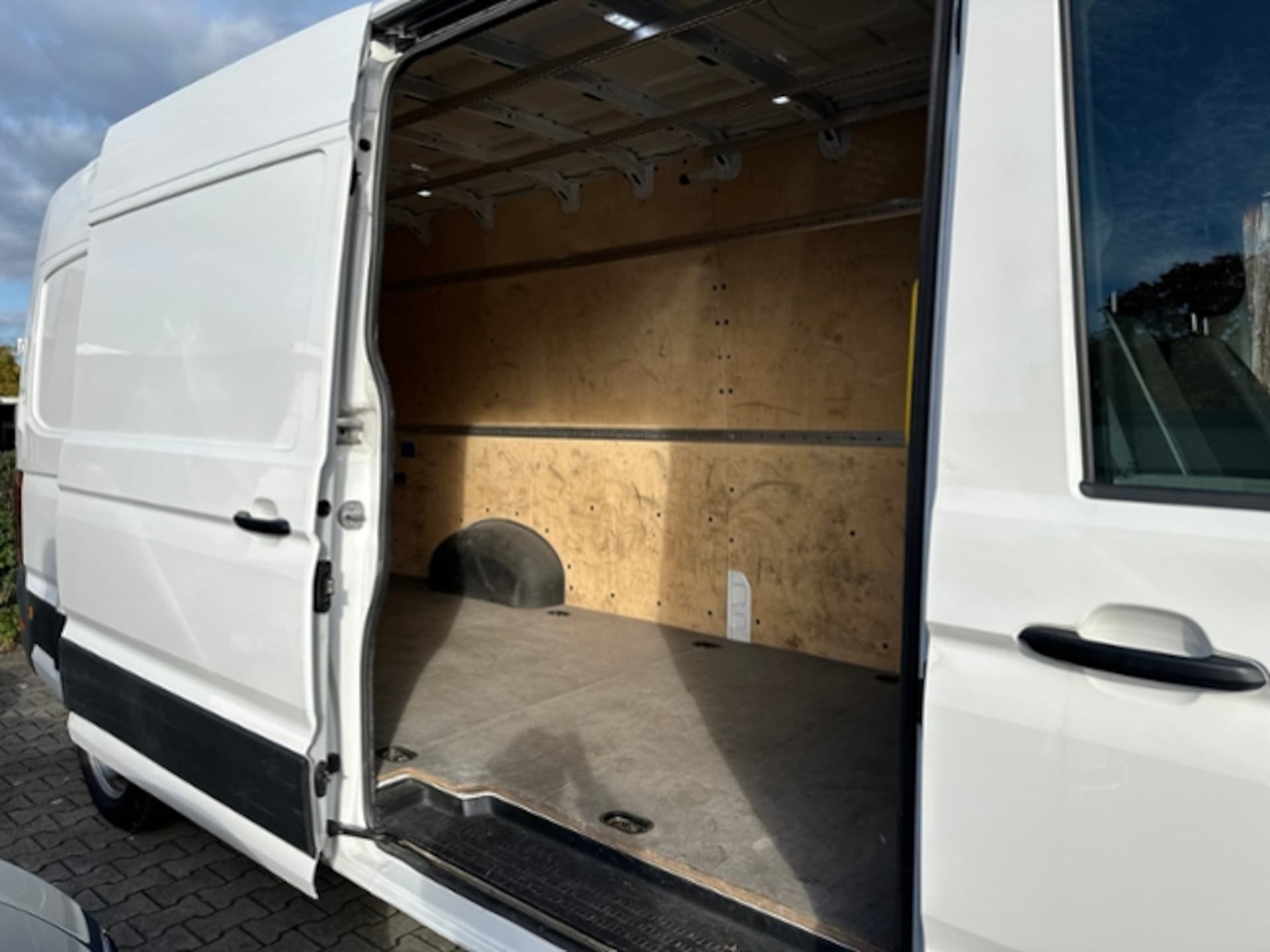 Volkswagen Crafter Kasten langer Radstand