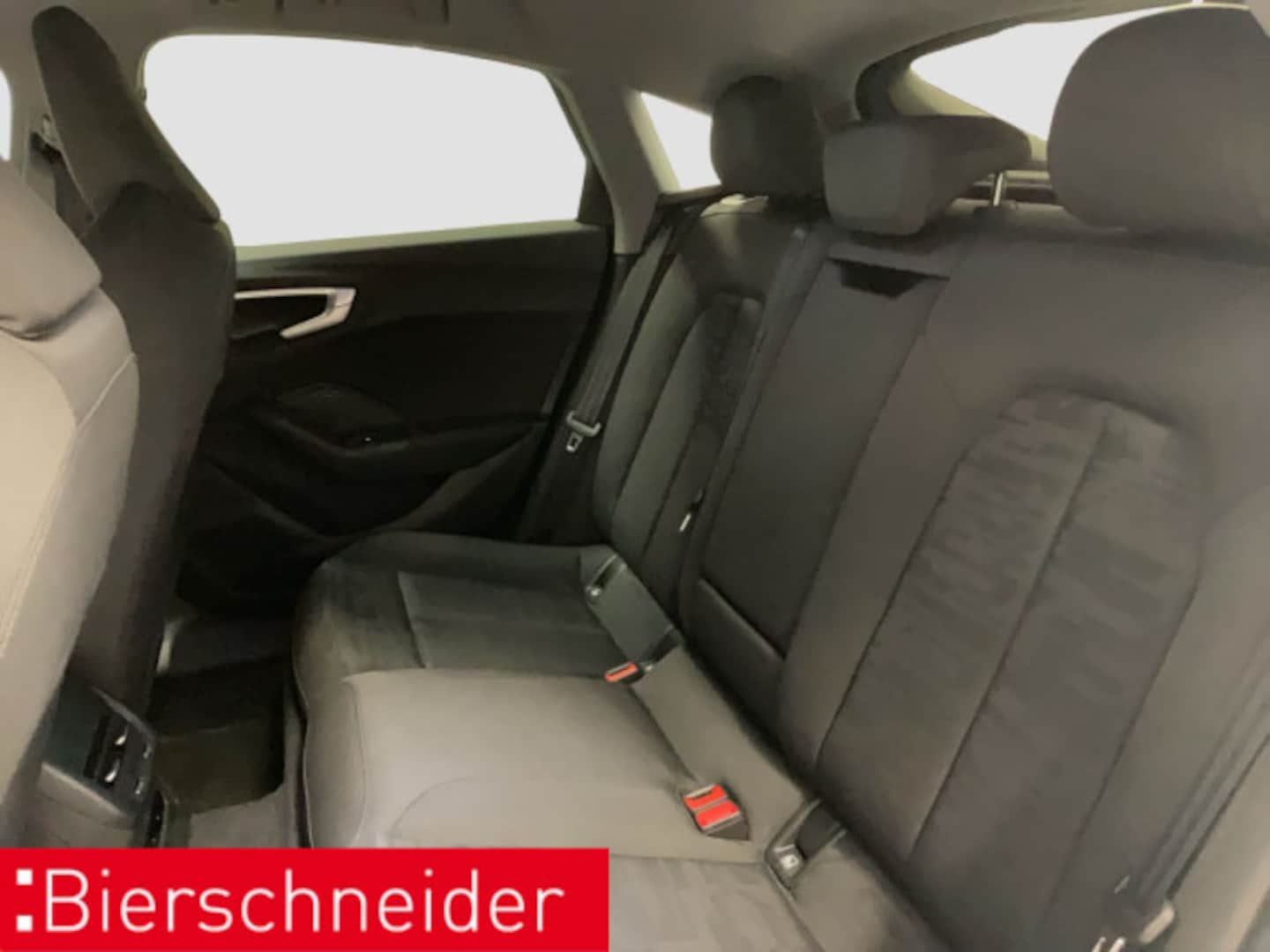 Bild über Audi A5 Limousine TFSI S tronic - für weitere Informationen kontaktieren Sie den Audi Partner