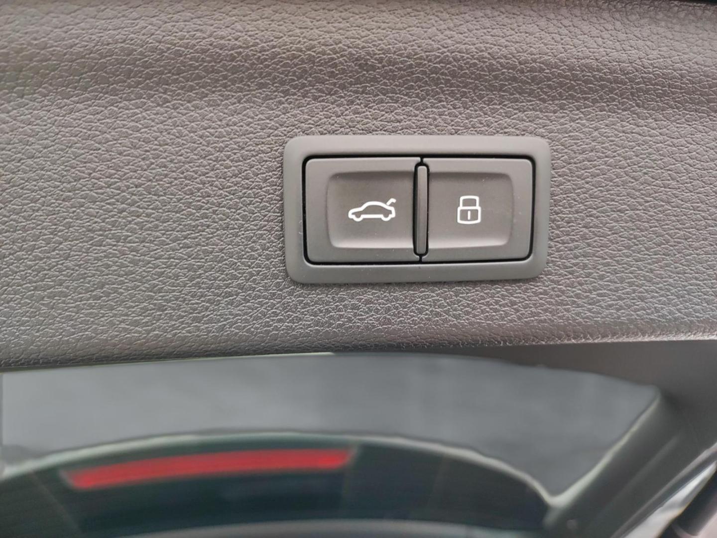 Image about Audi Q3 35 TFSI S tronic