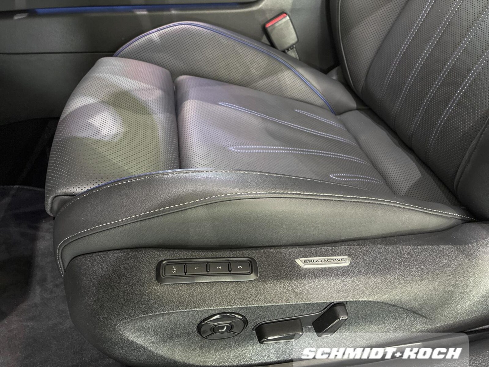 Volkswagen Passat – Bild 12