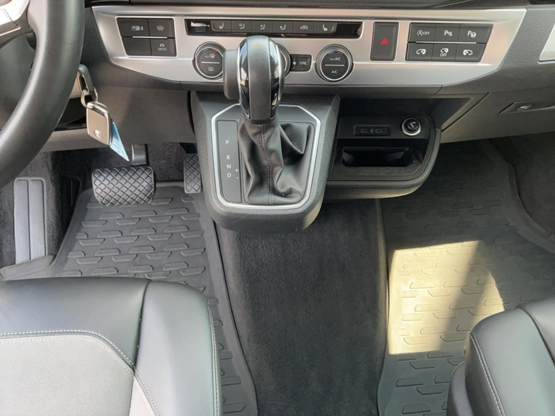 Volkswagen T6.1 California Beach