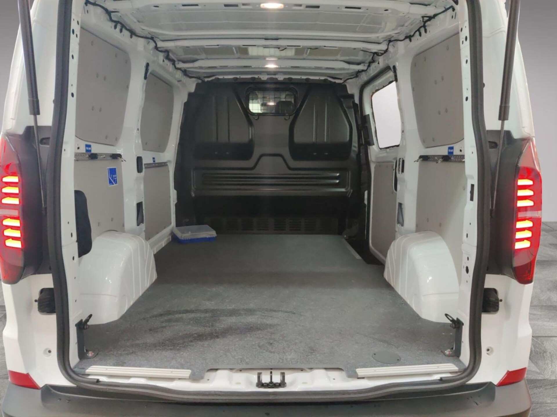 Volkswagen Transporter Kasten kurzer Radstand