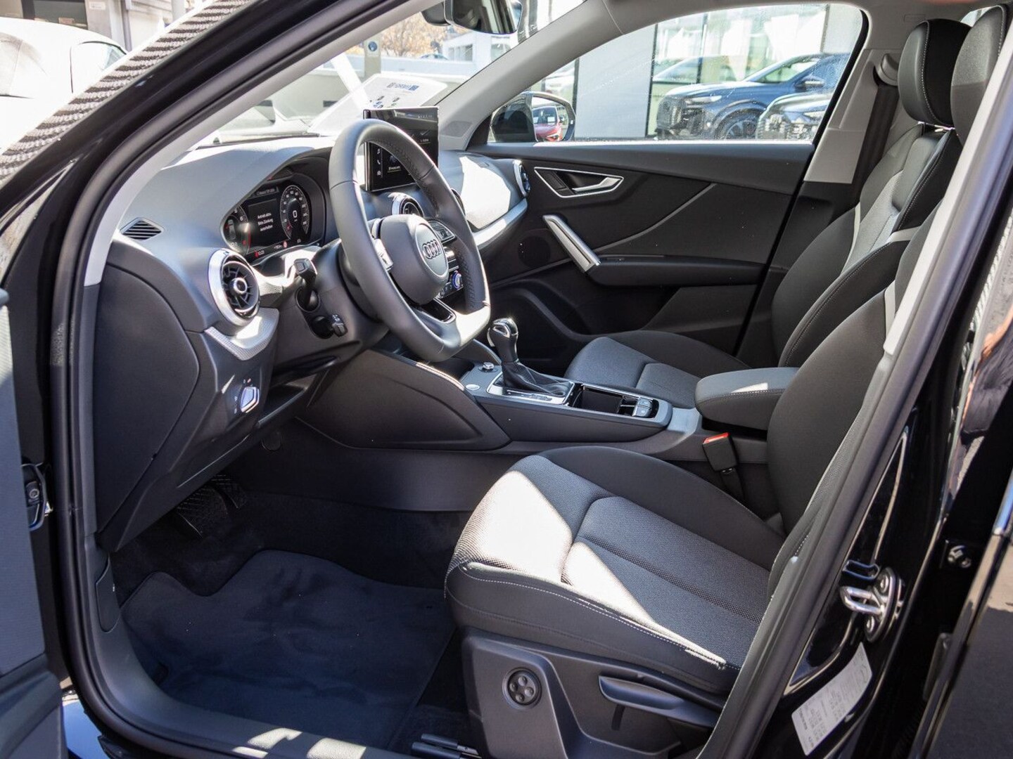 Bild über Audi Q2 S line 35 TFSI S tronic - für weitere Informationen kontaktieren Sie den Audi Partner