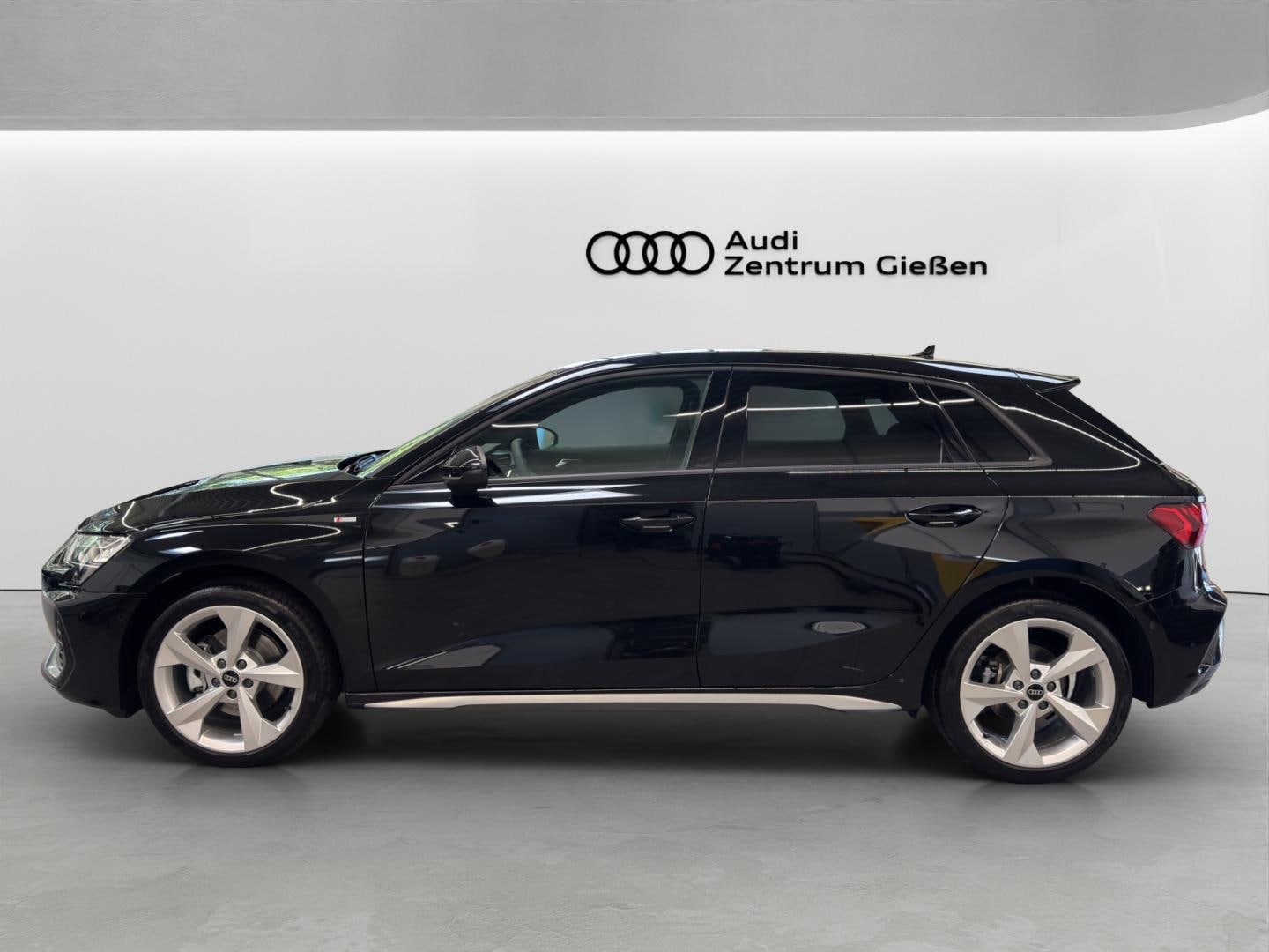 Bild über Audi A3 Sportback TFSI quattro S tronic - für weitere Informationen kontaktieren Sie den Audi Partner