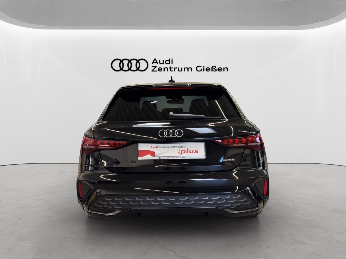 Bild über Audi A3 Sportback TFSI quattro S tronic - für weitere Informationen kontaktieren Sie den Audi Partner