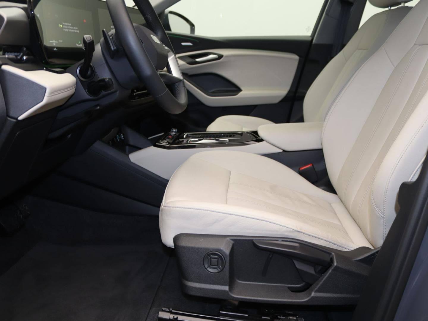 Bild über Audi Q6 SUV e-tron e-tron quattro - für weitere Informationen kontaktieren Sie den Audi Partner