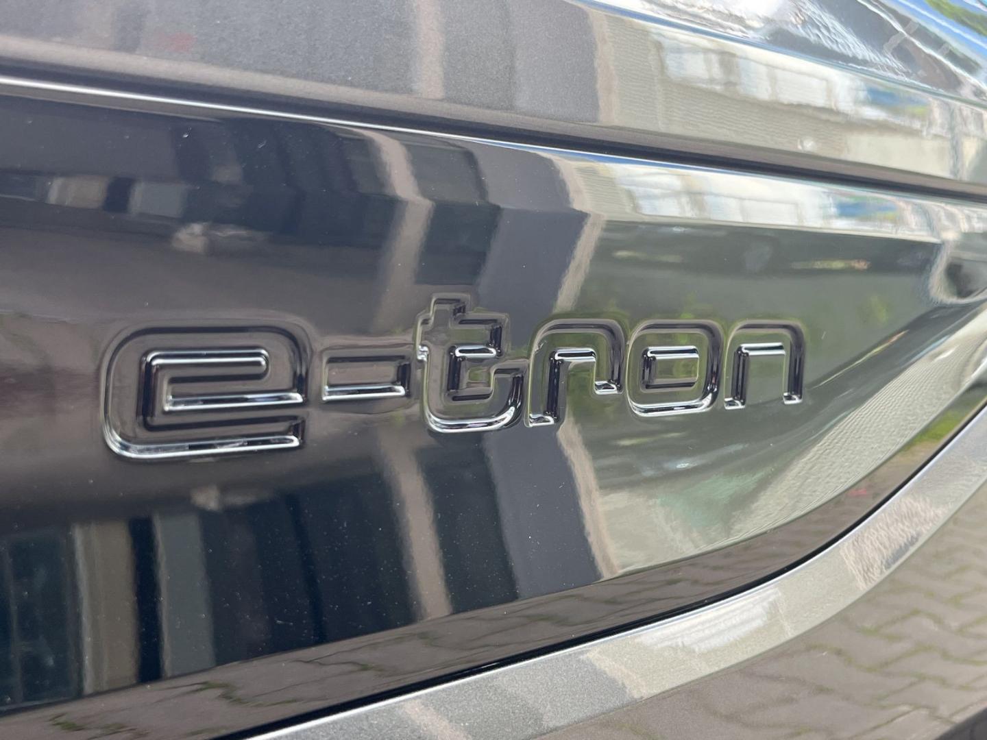 Image about Audi Q6 SUV e-tron e-tron performance