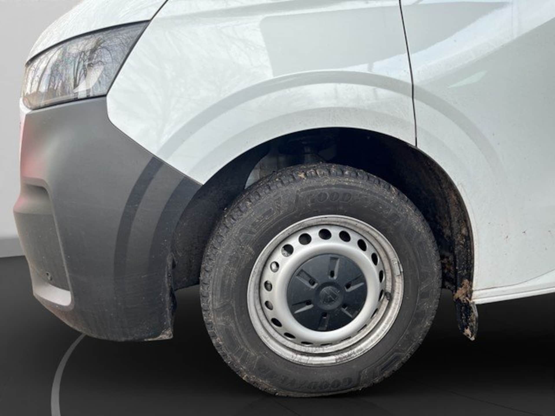 Volkswagen Transporter Kombi kurzer Radstand