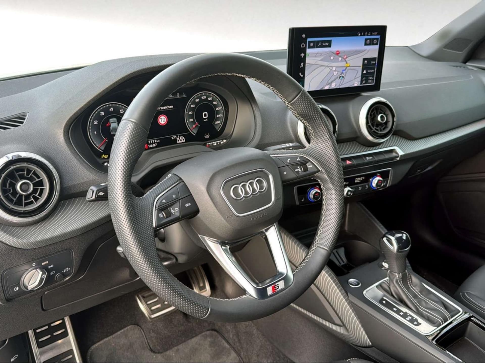 Audi Q2 S line