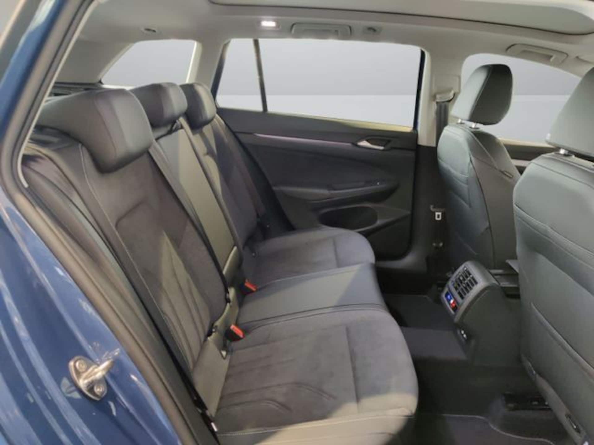 Volkswagen Golf Variant Style