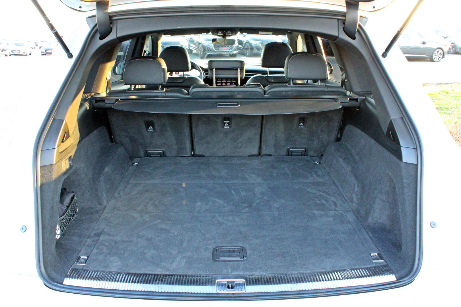 Image about Audi SQ7 TFSI quattro tiptronic