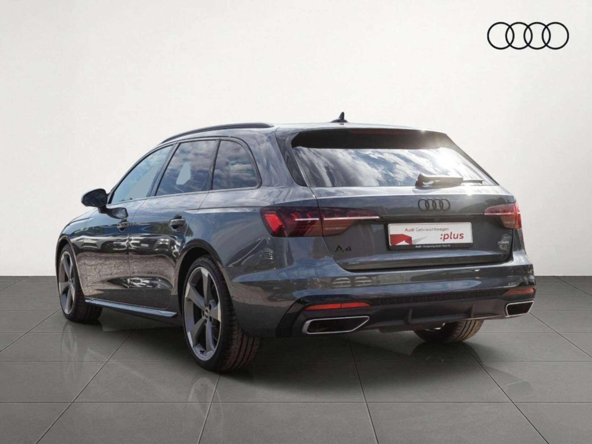 Audi A4 Avant S line