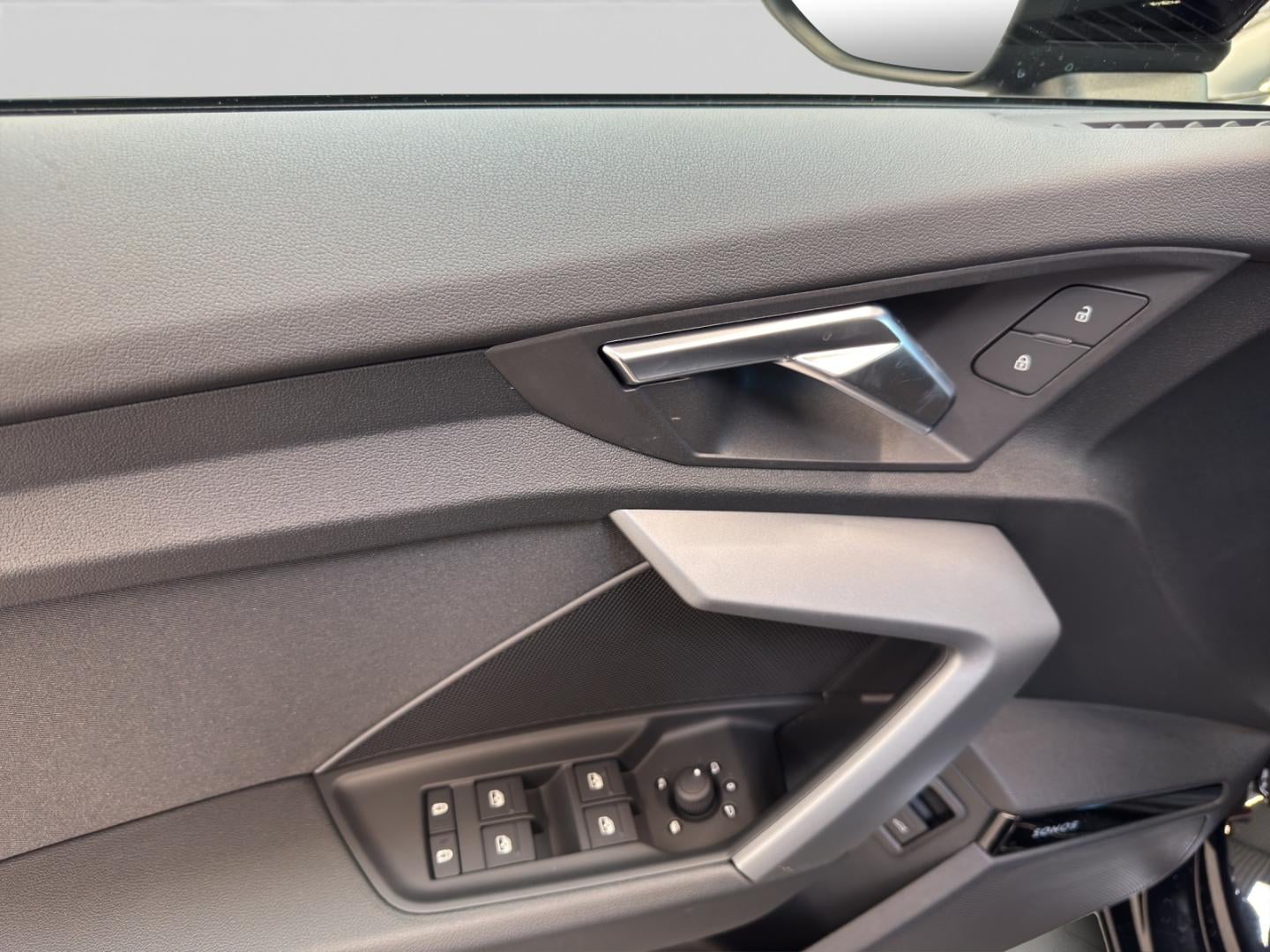 Bild über Audi A3 Sportback TFSI quattro S tronic - für weitere Informationen kontaktieren Sie den Audi Partner