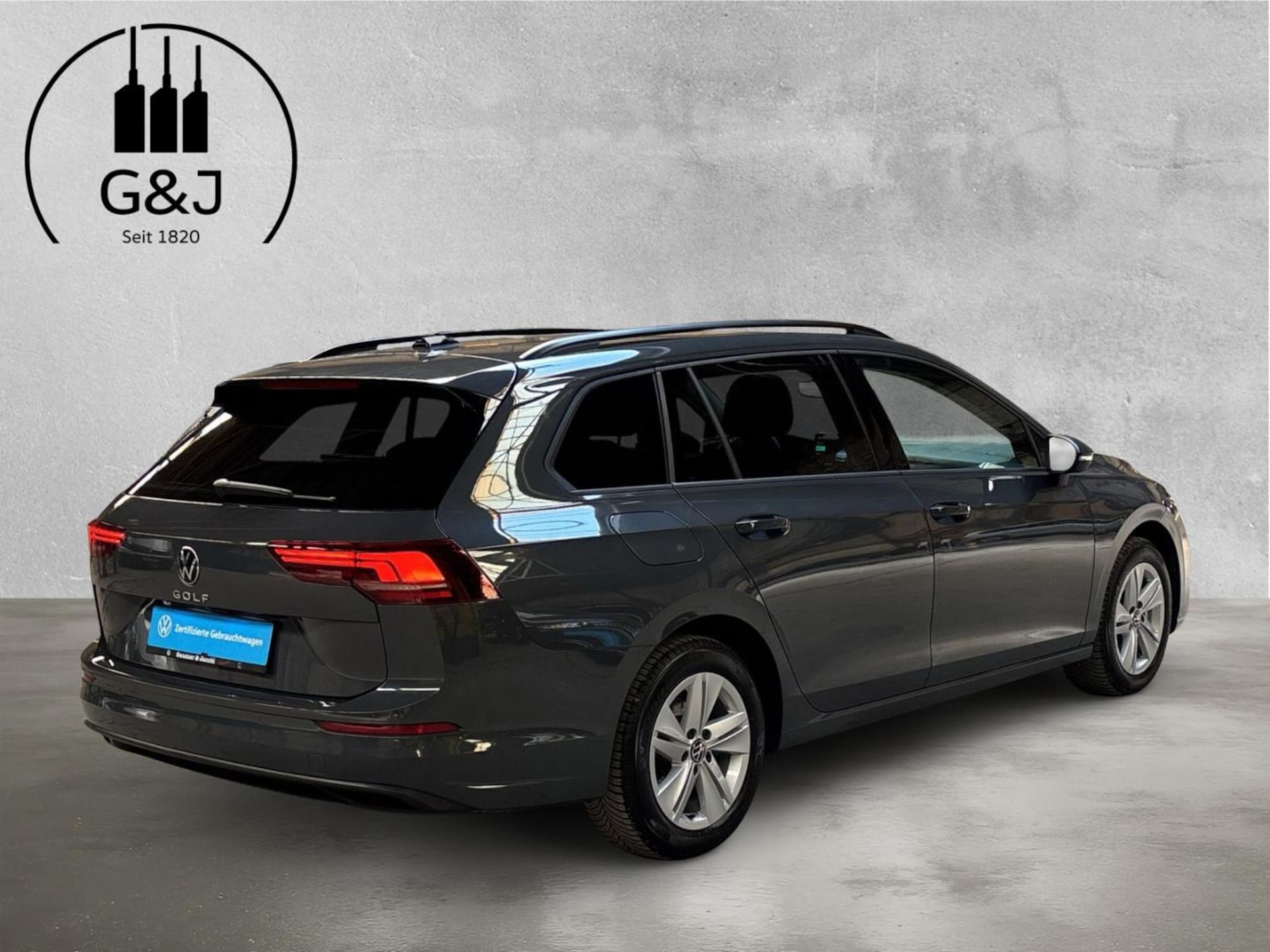 Volkswagen Golf Variant Life