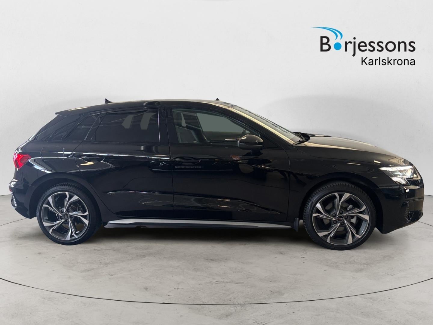 Bild som visar Audi A3 Sportback A3 Sportback 35 TFSI Proline advanced 150 hk S tronic - för mer information kontakta din Audi Partner