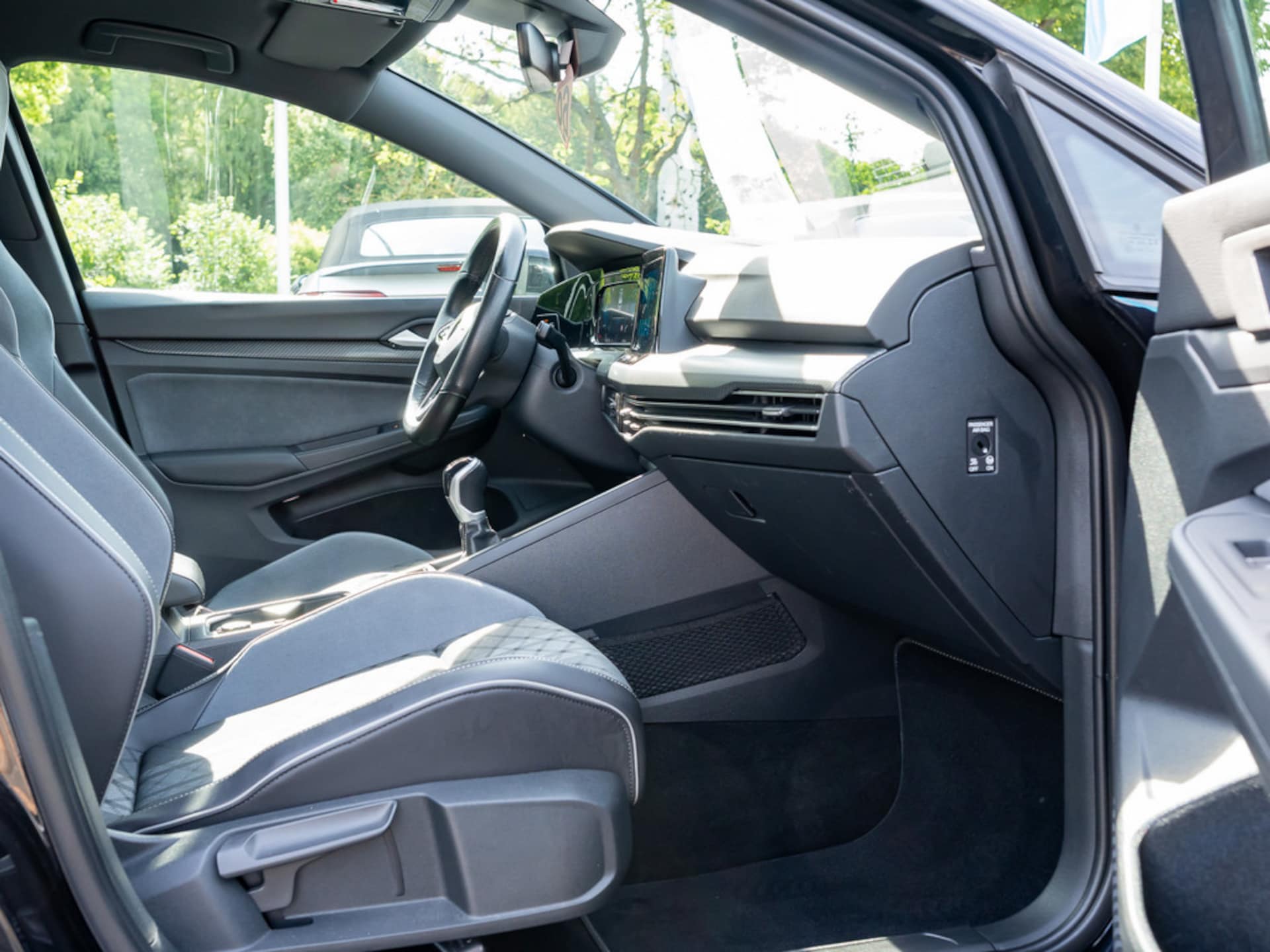 Volkswagen Golf R-Line