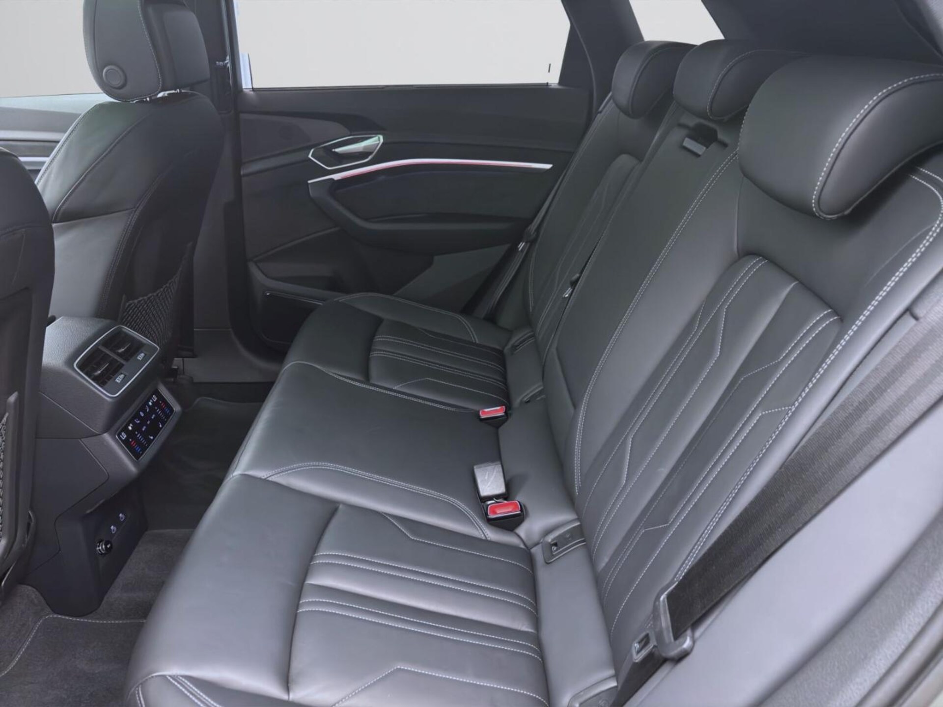 Audi Q8 e-tron S line