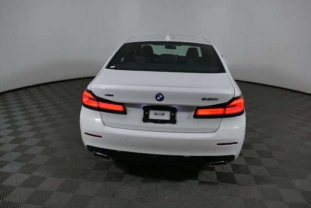 2023 BMW 530