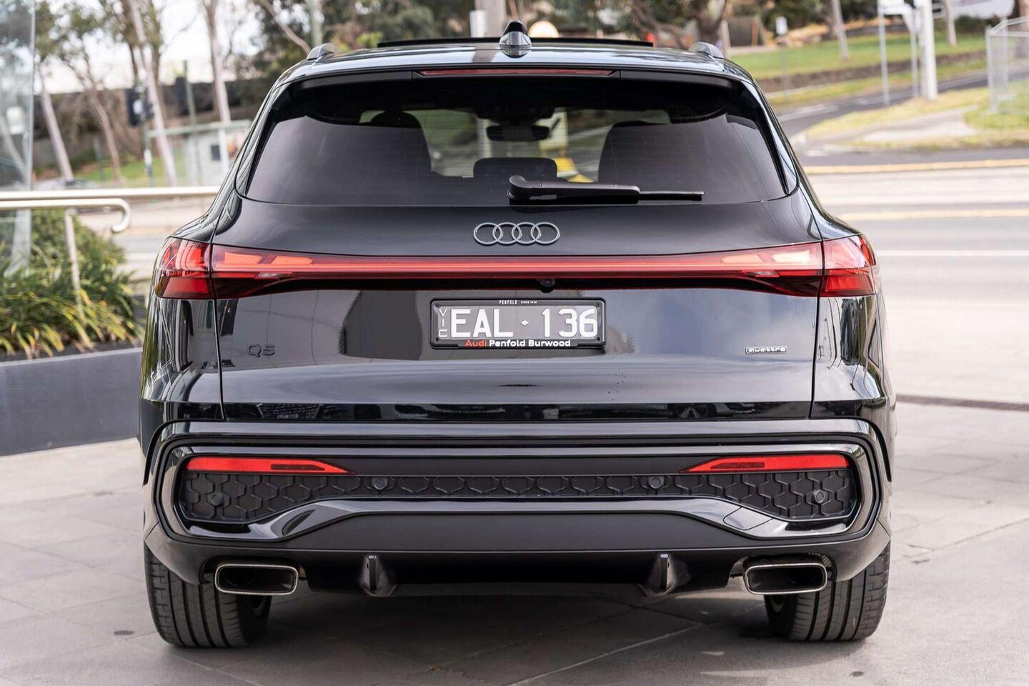Image about Audi Q5 SUV e-hybrid quattro S tronic