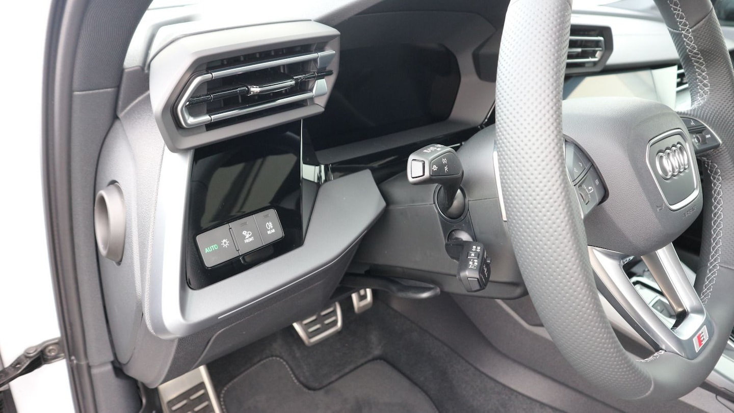 Bild über Audi A3 Limousine TFSI 110 kW S tronic - für weitere Informationen kontaktieren Sie den Audi Partner