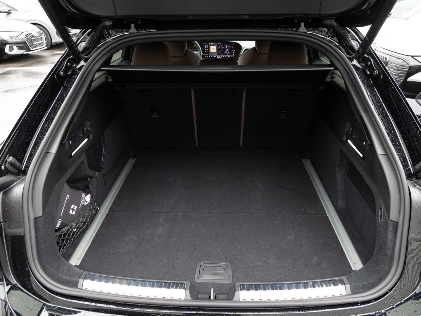 Bild über Audi A6 Avant TDI quattro 150 kW S tronic - für weitere Informationen kontaktieren Sie den Audi Partner