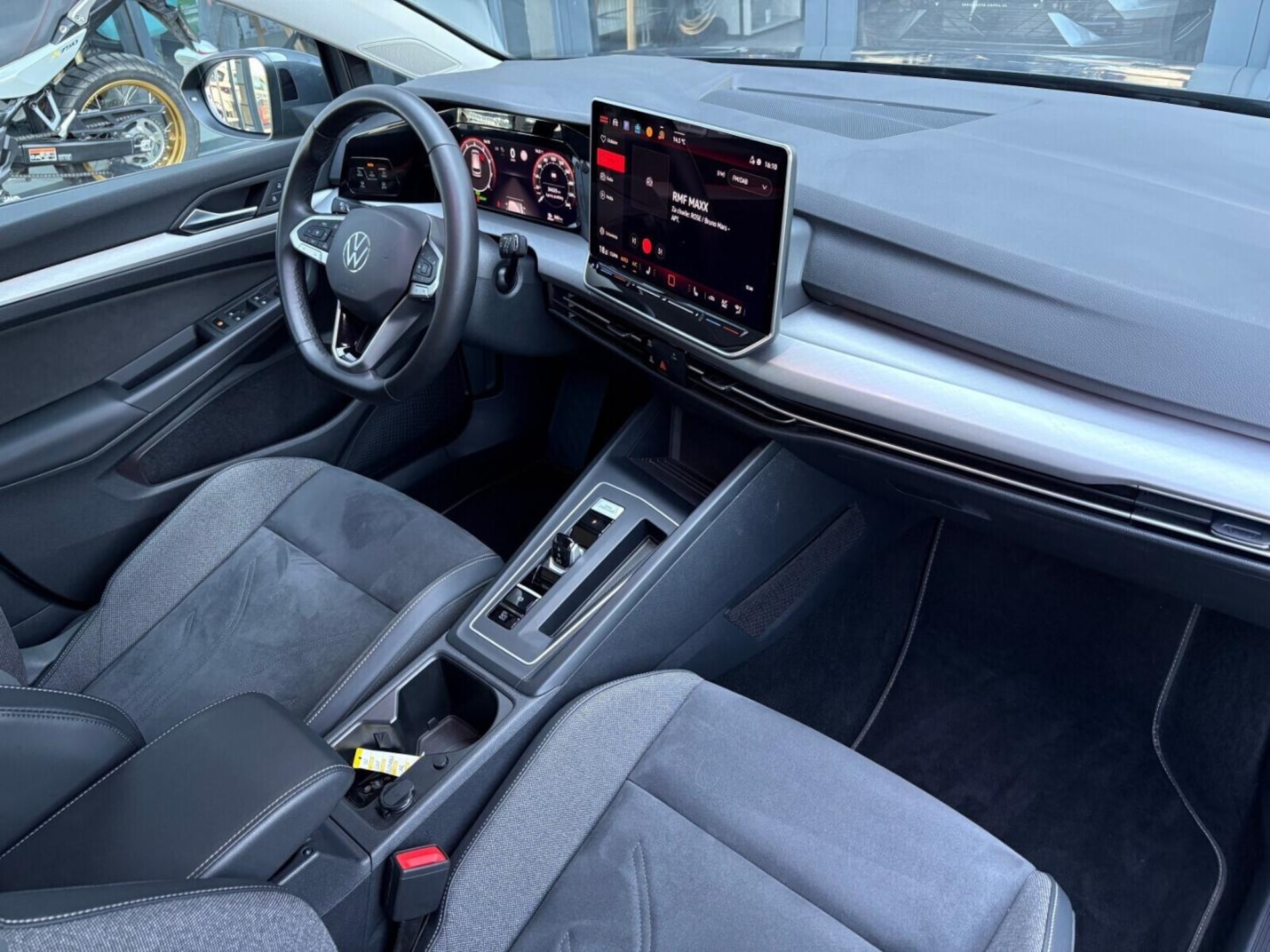 Volkswagen Golf Variant Life