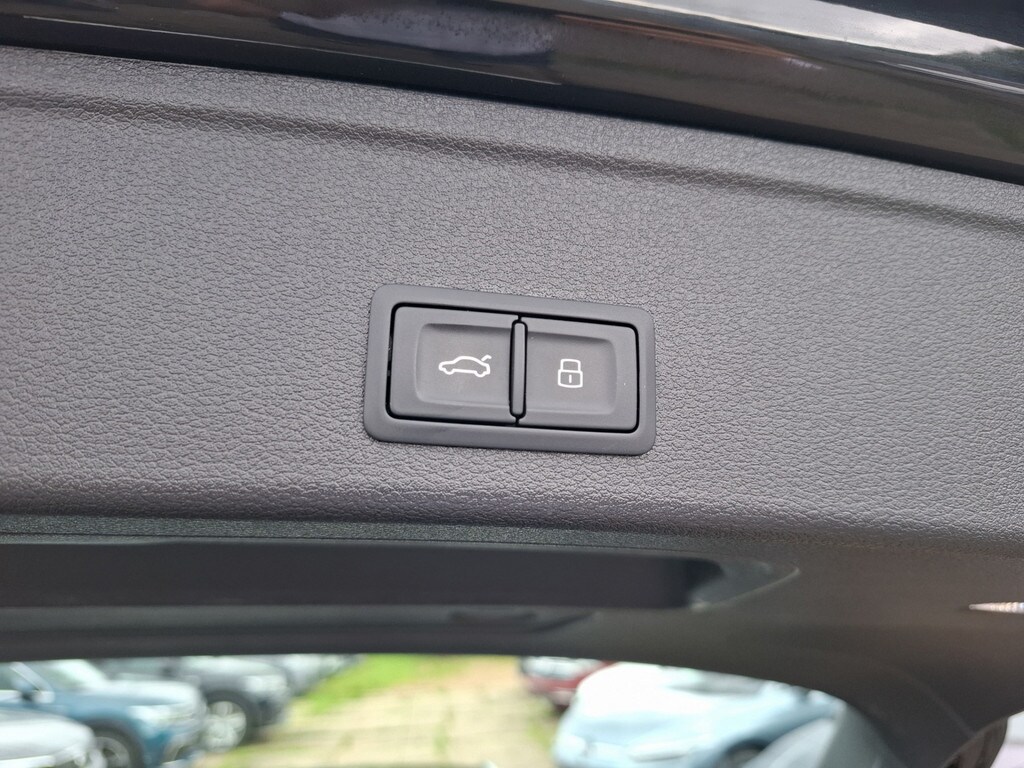 Image about Audi A4 Avant design 2.0 TFSI ultra 6-Gang