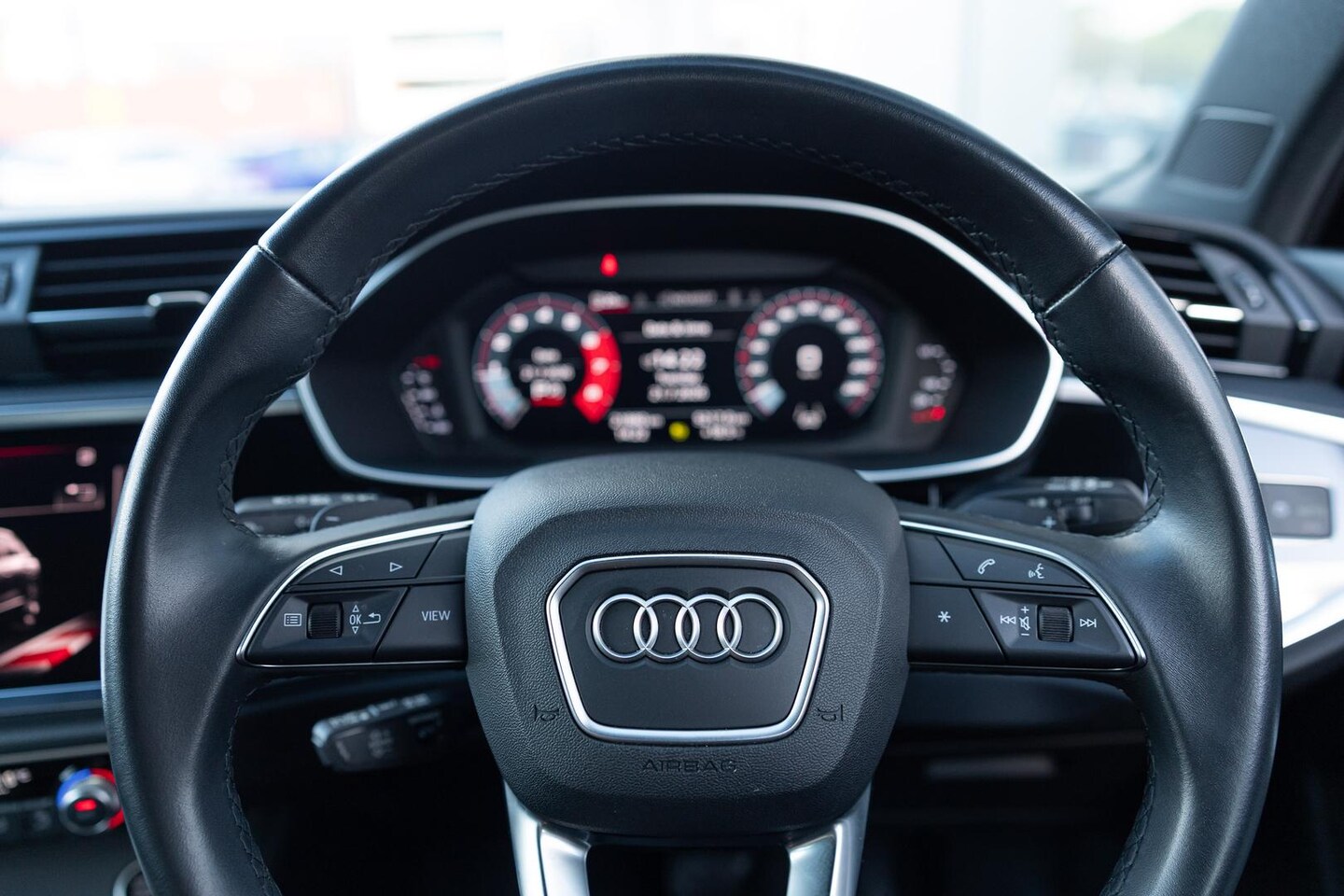 Image about Audi Q3 40 TFSI quattro S tronic