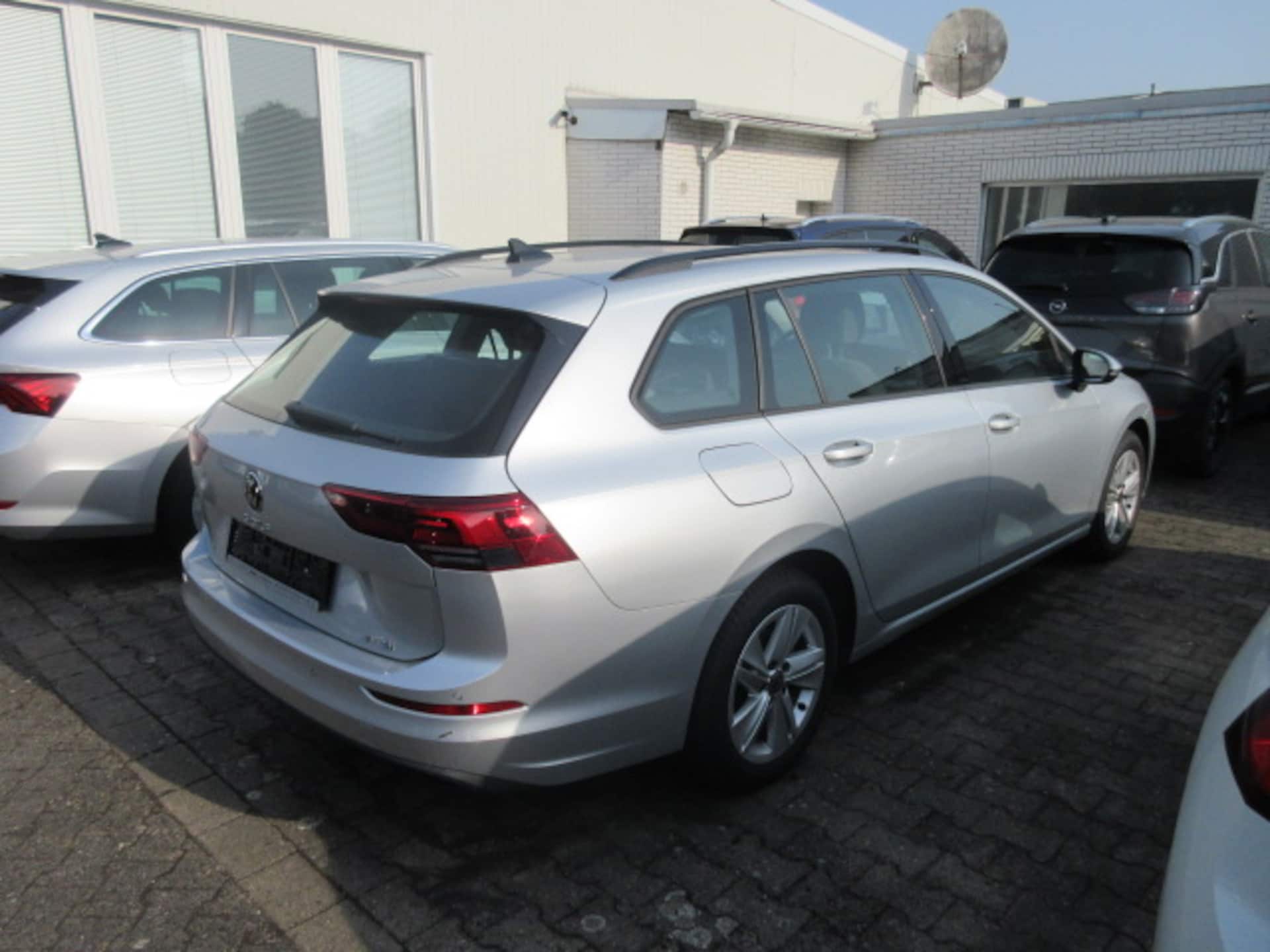 Volkswagen Golf Variant Life