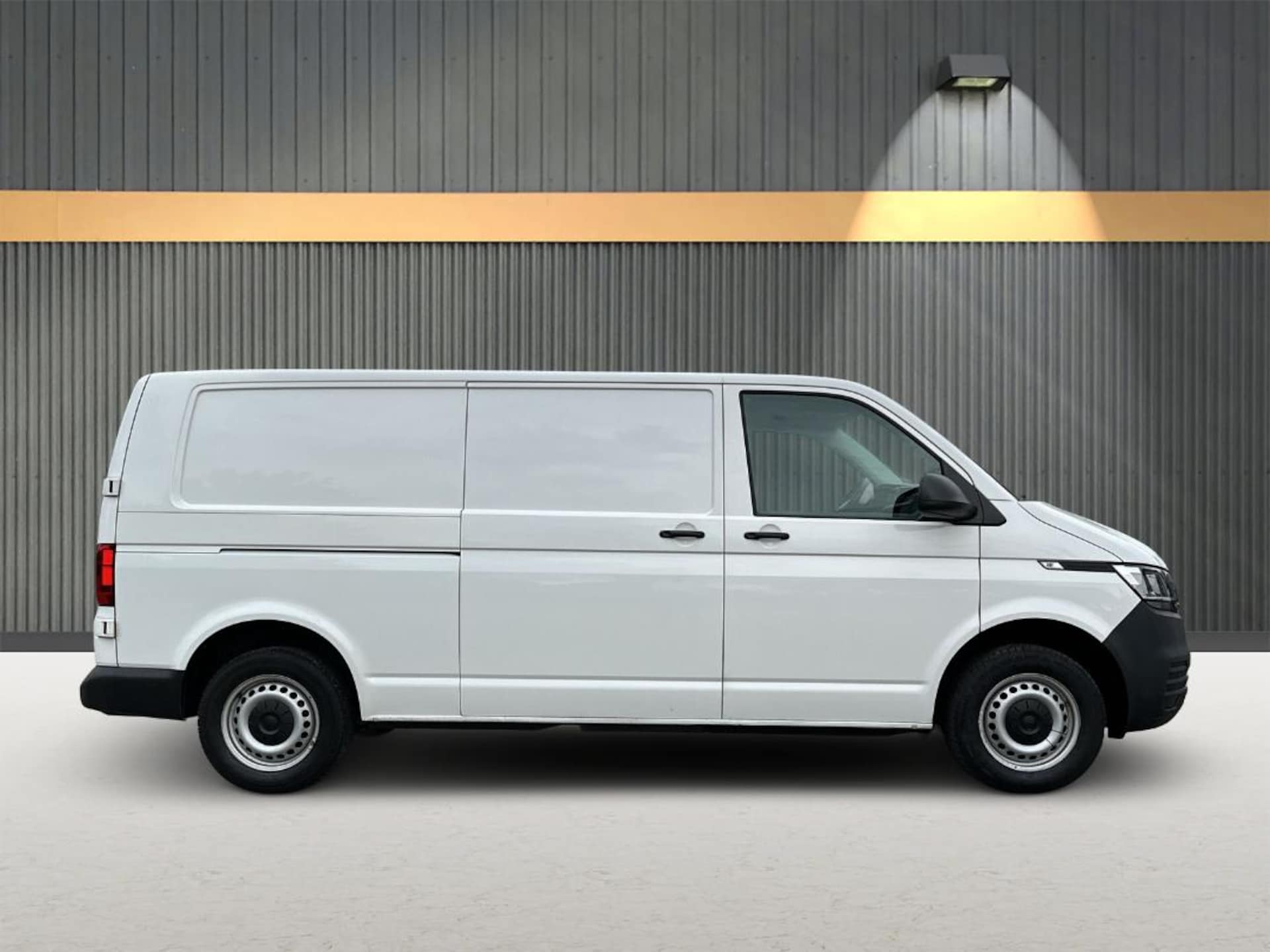 Volkswagen T6.1 Transporter Kasten langer Radstand