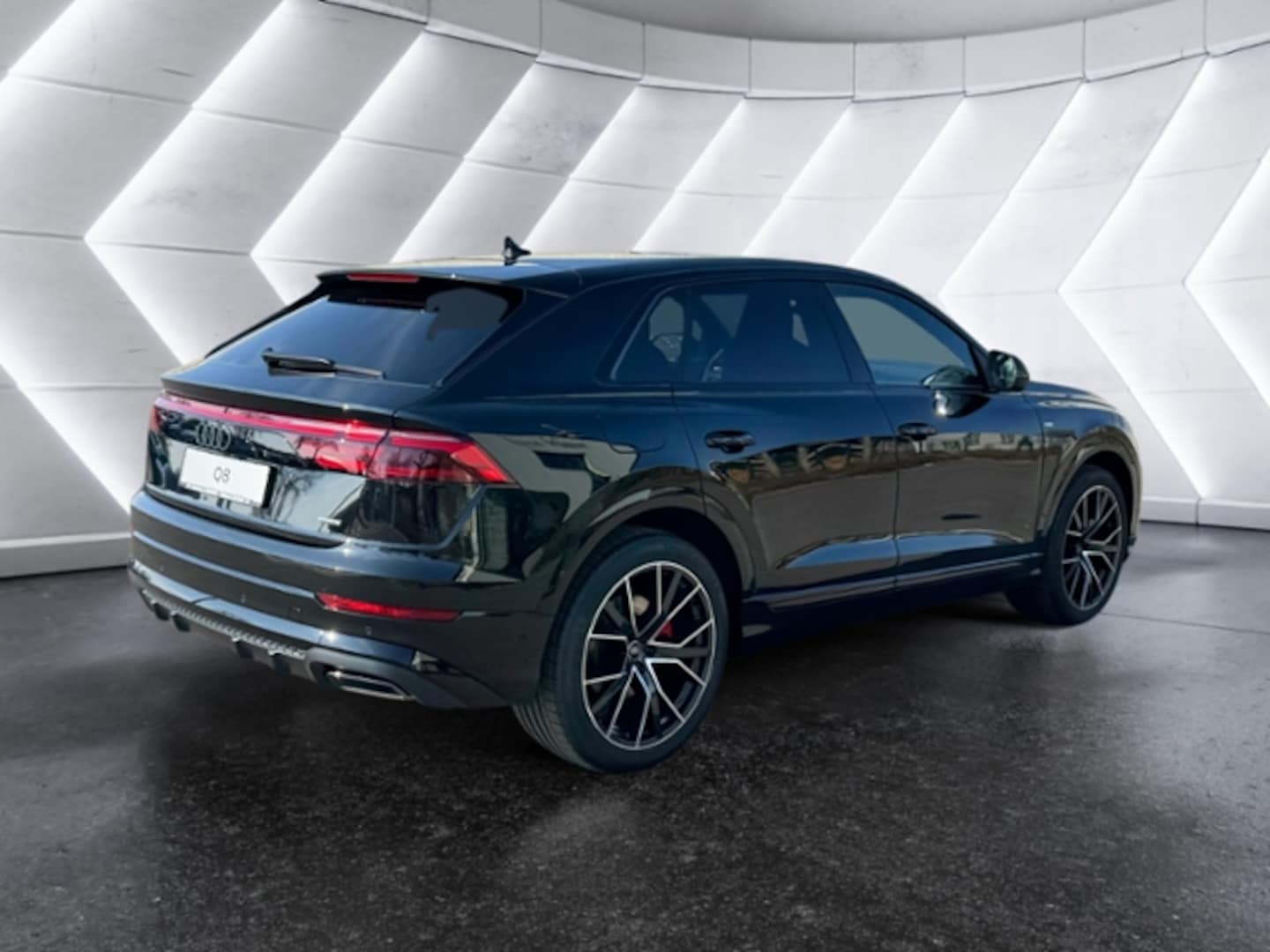 Bild über Audi Q8 SUV S line business TDI quattro 210 kW tiptronic - für weitere Informationen kontaktieren Sie den Audi Partner