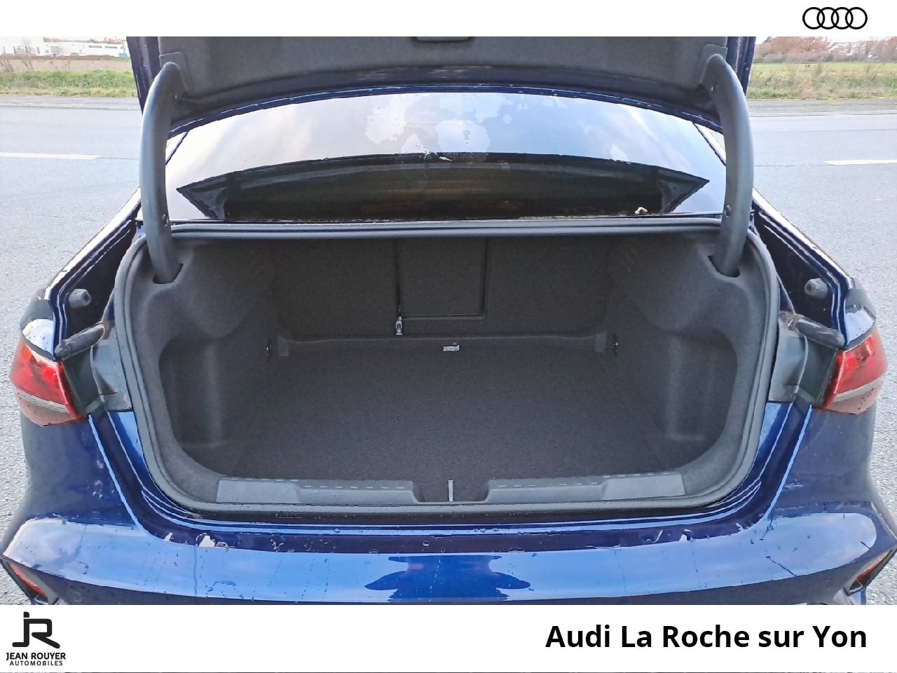 Image about Audi A3 Berline S line 35 TFSI Hybride 110 kW (150 ch) S tronic